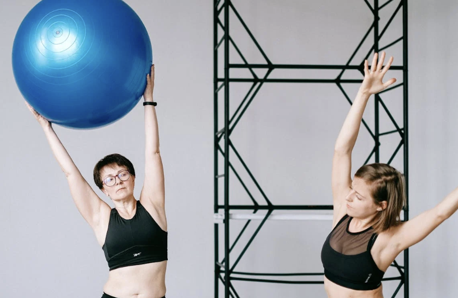 Menjaga Suhu Tubuh untuk Meminimalisir Kekakuan Gerak di Cuaca Dingin